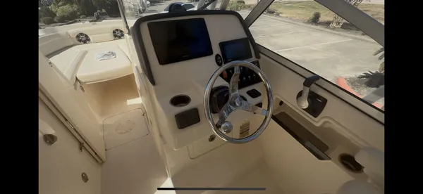 Grady-White Freedom 235 image