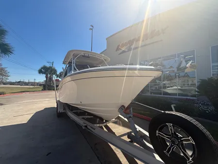 Grady-White Freedom 235 image