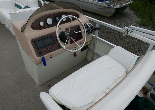 Sylvan 820-CRUISE-SPECIAL-EDITON image