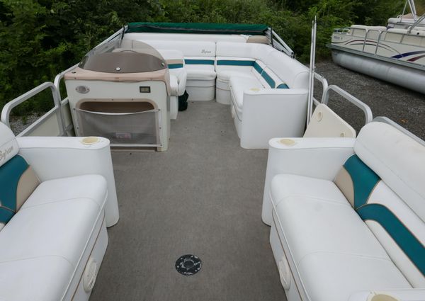 Sylvan 820-CRUISE-SPECIAL-EDITON image