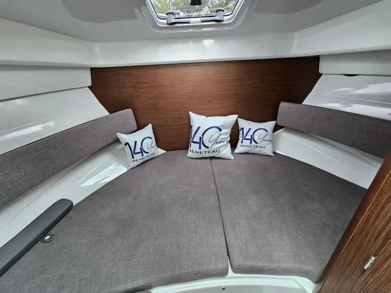 Beneteau ANTARES-8 image