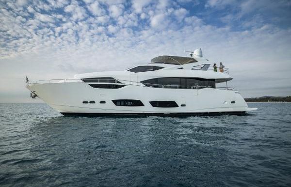 2023 Sunseeker 95 Yacht