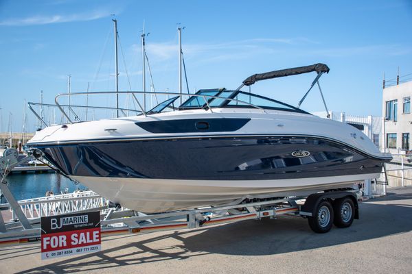 Sea Ray Sun Sport 230 - main image