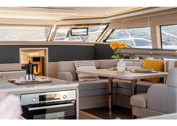 Aquila 46-YACHT image