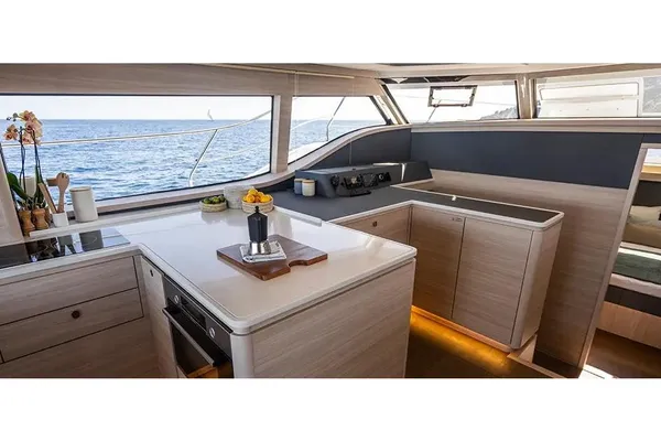 Aquila 46-YACHT image