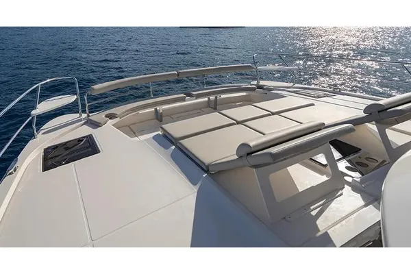 Aquila 46-YACHT image