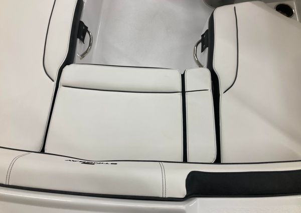 Stingray 172DC image