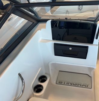 Stingray 172DC image