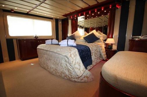 Camper & Nicholsons 33.9M image