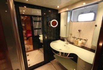 Camper & Nicholsons 33.9M image