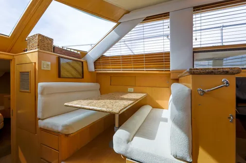 Hatteras 52 Sport Deck Motor Yacht image