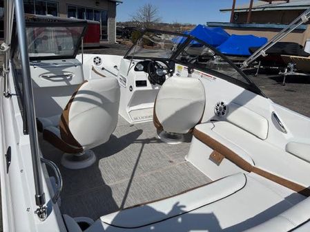 Stingray 191DC-DUAL-CONSOLE-BOWRIDER image