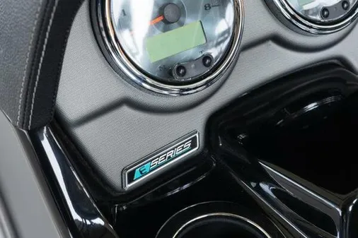 Yamaha Boats 242 Limited S E-Series image