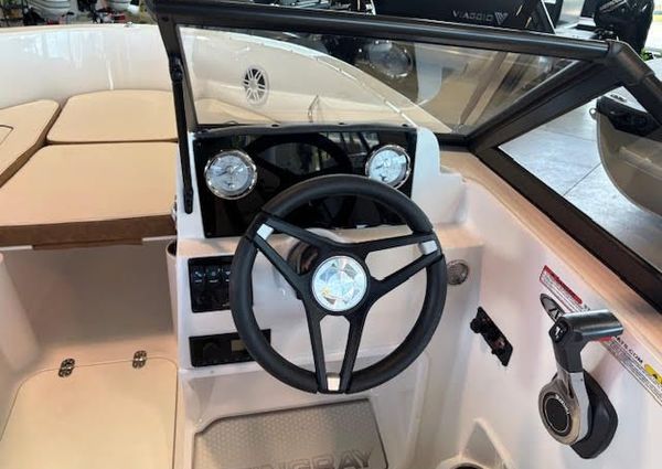 Stingray 172DC image