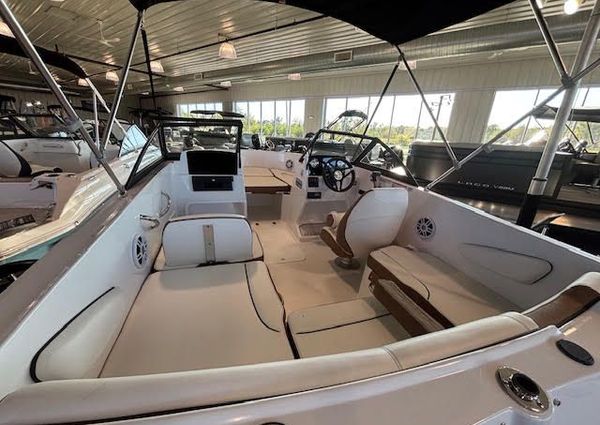 Stingray 172DC image