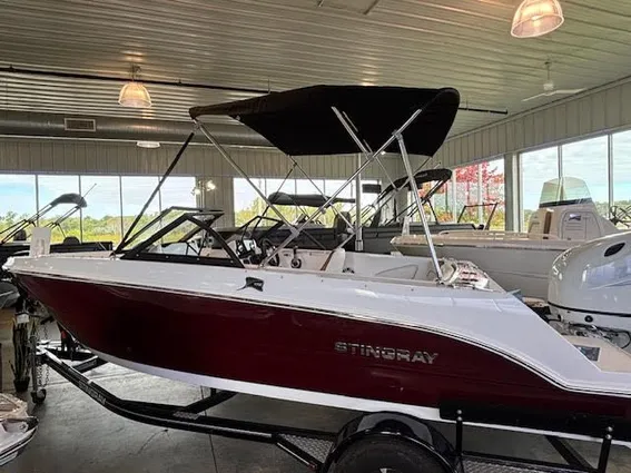 Stingray 172DC image