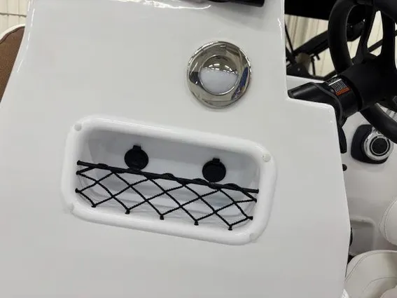 Stingray 172DC image