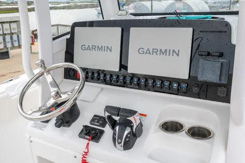 Sea Hunt Gamefish 27CE image