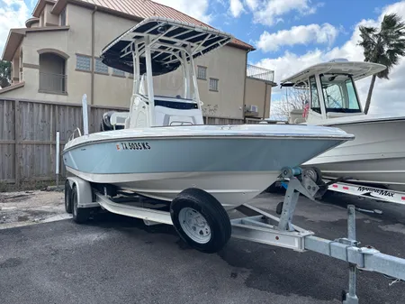 Boston Whaler 210 Dauntless image