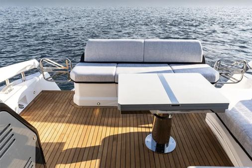 Sunseeker PREDATOR-55 image