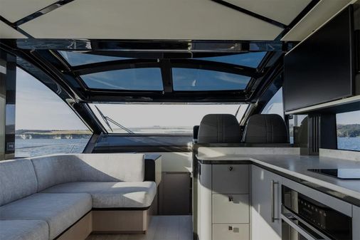 Sunseeker PREDATOR-55 image