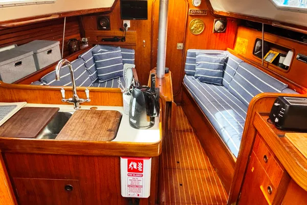 Beneteau FIRST-325 image