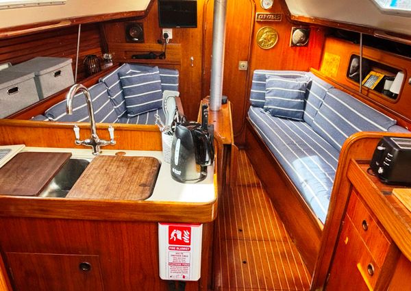 Beneteau FIRST-325 image