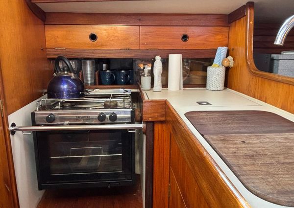 Beneteau FIRST-325 image