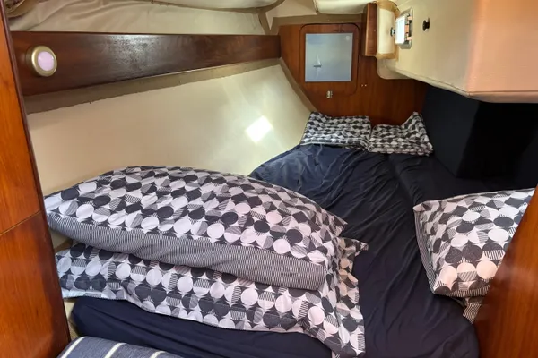 Beneteau FIRST-325 image