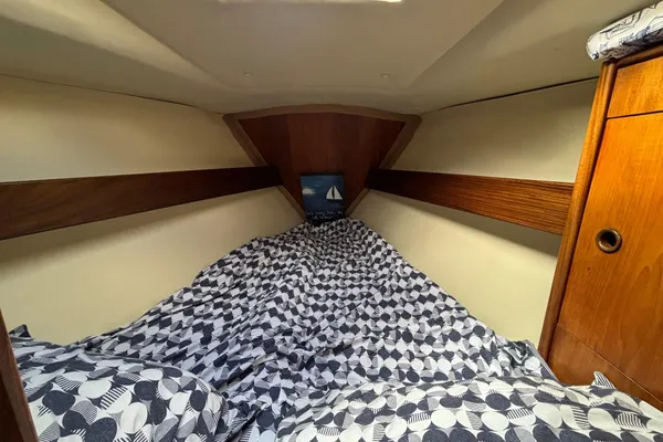 Beneteau FIRST-325 image