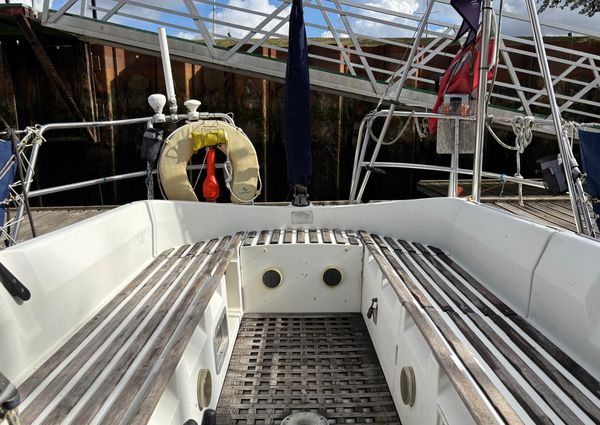 Beneteau FIRST-325 image