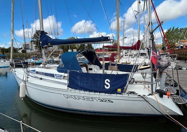 Beneteau FIRST-325 image