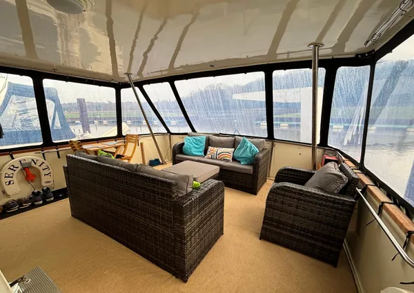 Hatteras 52-COCKPIT-MOTOR-YACHT image