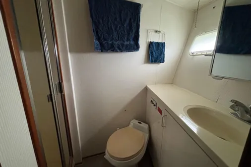 Hatteras 52-COCKPIT-MOTOR-YACHT image