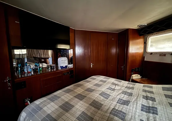 Hatteras 52-COCKPIT-MOTOR-YACHT image