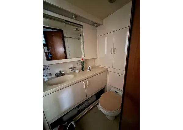 Hatteras 52-COCKPIT-MOTOR-YACHT image