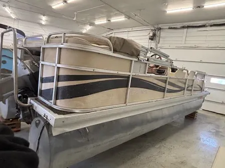 Premier 225-LEGEND-ES image