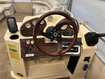 Premier 225-LEGEND-ES image