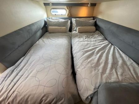 Sealine S34 image