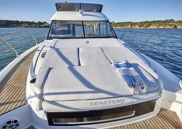 Beneteau ANTARES-12-FLY image