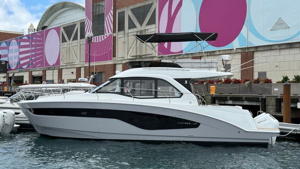 Beneteau Antares 12 Fly