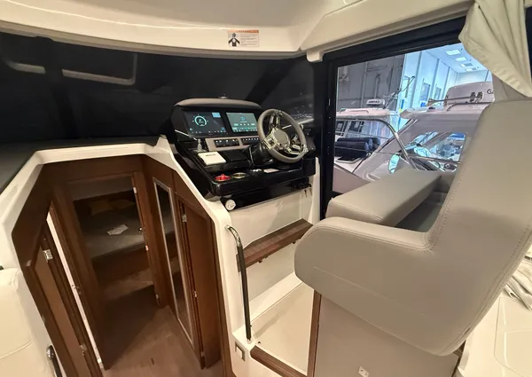 Beneteau ANTARES-12-FLY image