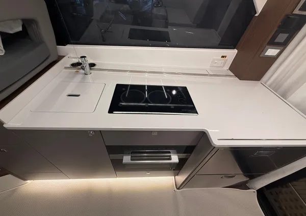 Beneteau ANTARES-12-FLY image