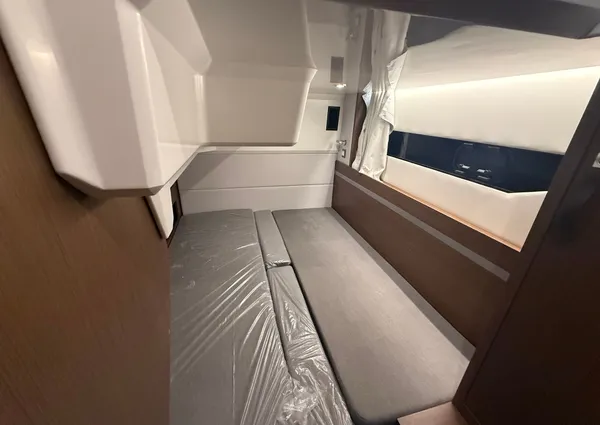 Beneteau ANTARES-12-FLY image