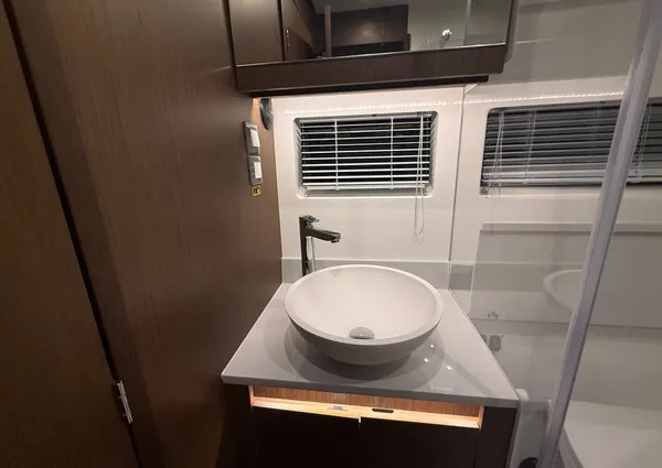 Beneteau ANTARES-12-FLY image