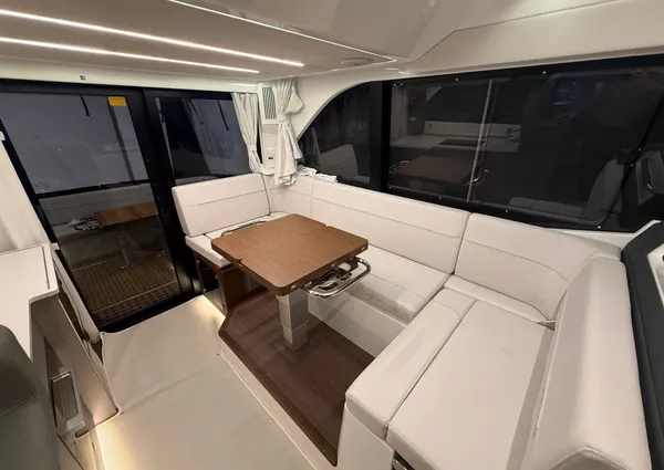 Beneteau ANTARES-12-FLY image