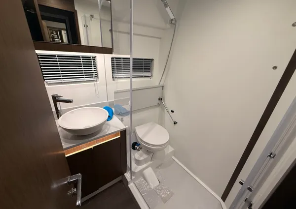 Beneteau ANTARES-12-FLY image