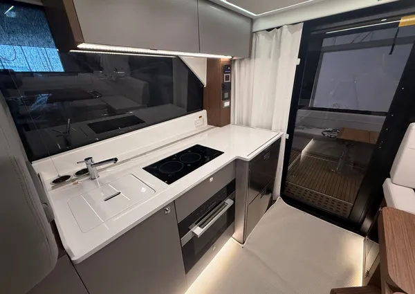 Beneteau ANTARES-12-FLY image