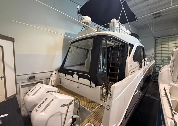 Beneteau ANTARES-12-FLY image