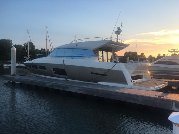 2015 Prestige 550 S 2015 Prestige 550 S